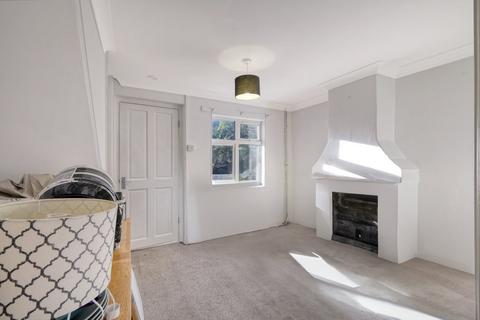 2 bedroom terraced house to rent, Greenstead Road, CO1