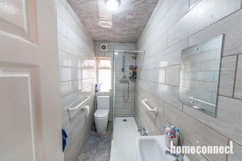 2 bedroom flat for sale, Church Road, London E12