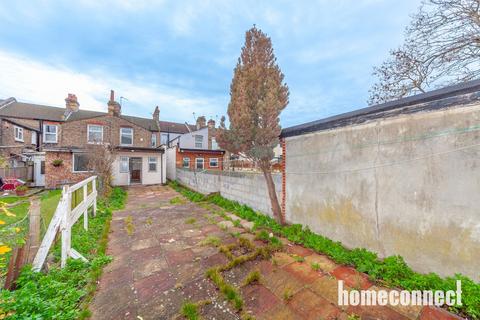 3 bedroom terraced house for sale, Kensington Avenue, London E12