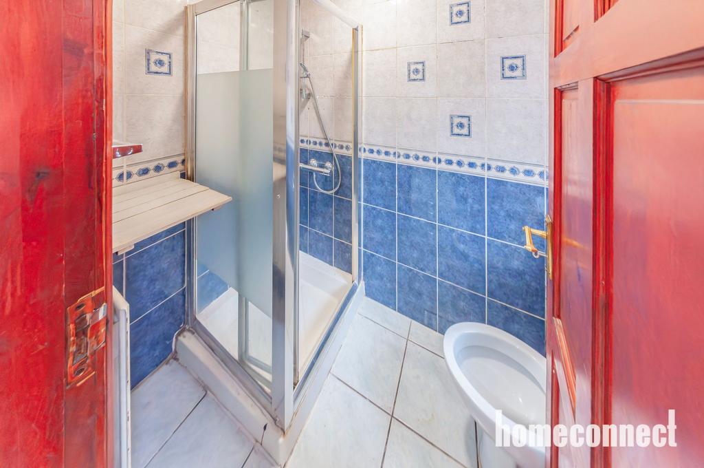 Guest Shower Room