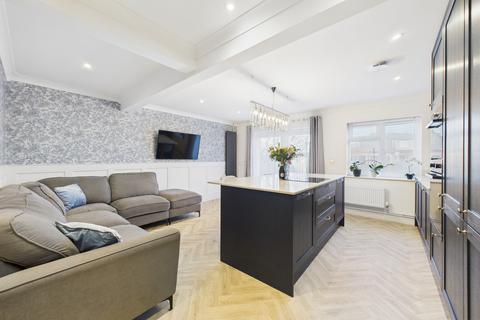 3 bedroom semi-detached house for sale, Leverstock Green Road, Hemel Hempstead, HP3