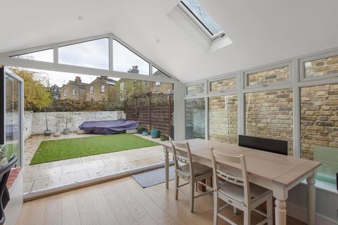 3 bedroom flat for sale, Wandsworth Bridge Road, London, SW6
