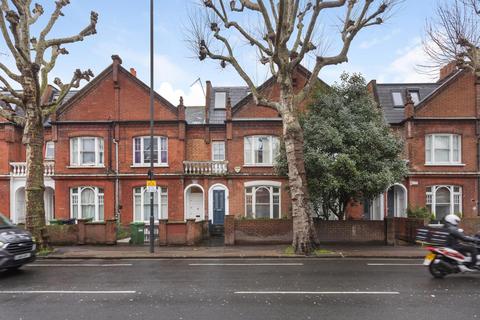 3 bedroom flat for sale, Wandsworth Bridge Road, London, SW6