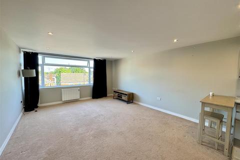2 bedroom apartment to rent, Fleet Road, Fleet GU51