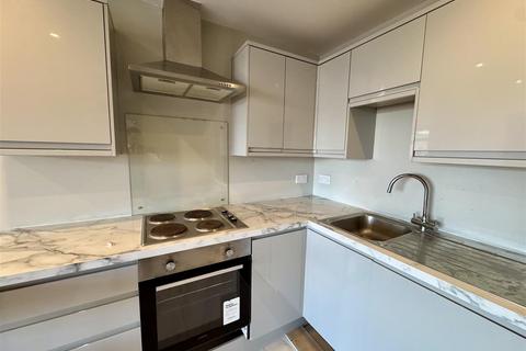 2 bedroom apartment to rent, Fleet Road, Fleet GU51