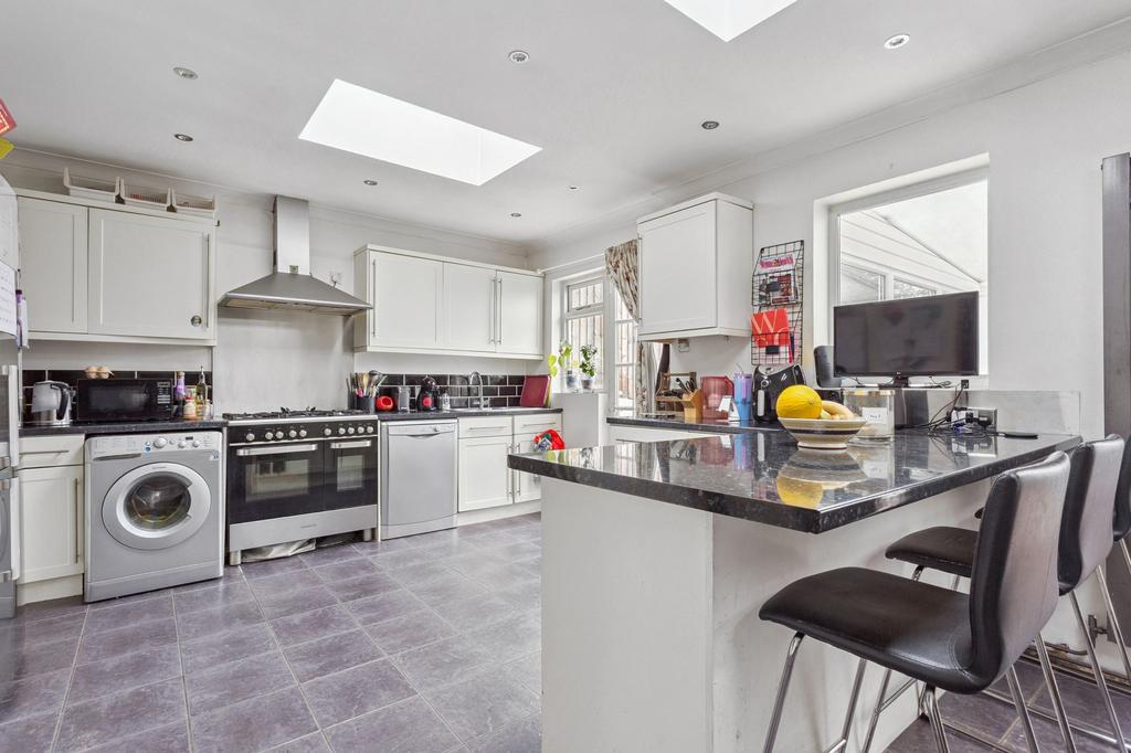 Kitchen Dining (2)