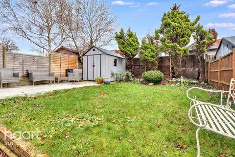 4 bedroom semi-detached house for sale, Poplar Road, Sutton