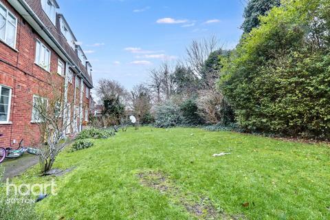 2 bedroom flat for sale, Central Gardens, Morden