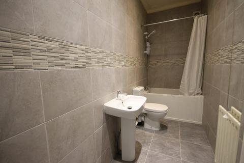 5 bedroom end of terrace house to rent, Archery Terrace, Leeds, LS2 9AT