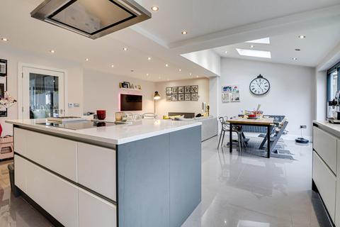 5 bedroom semi-detached house for sale, Grove Avenue, Harpenden, Hertfordshire, AL5