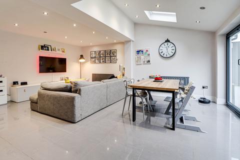 5 bedroom semi-detached house for sale, Grove Avenue, Harpenden, Hertfordshire, AL5