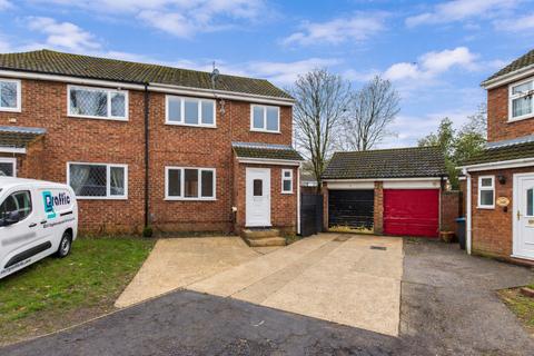 3 bedroom semi-detached house for sale, Hunting Gate, Hemel Hempstead, HP2