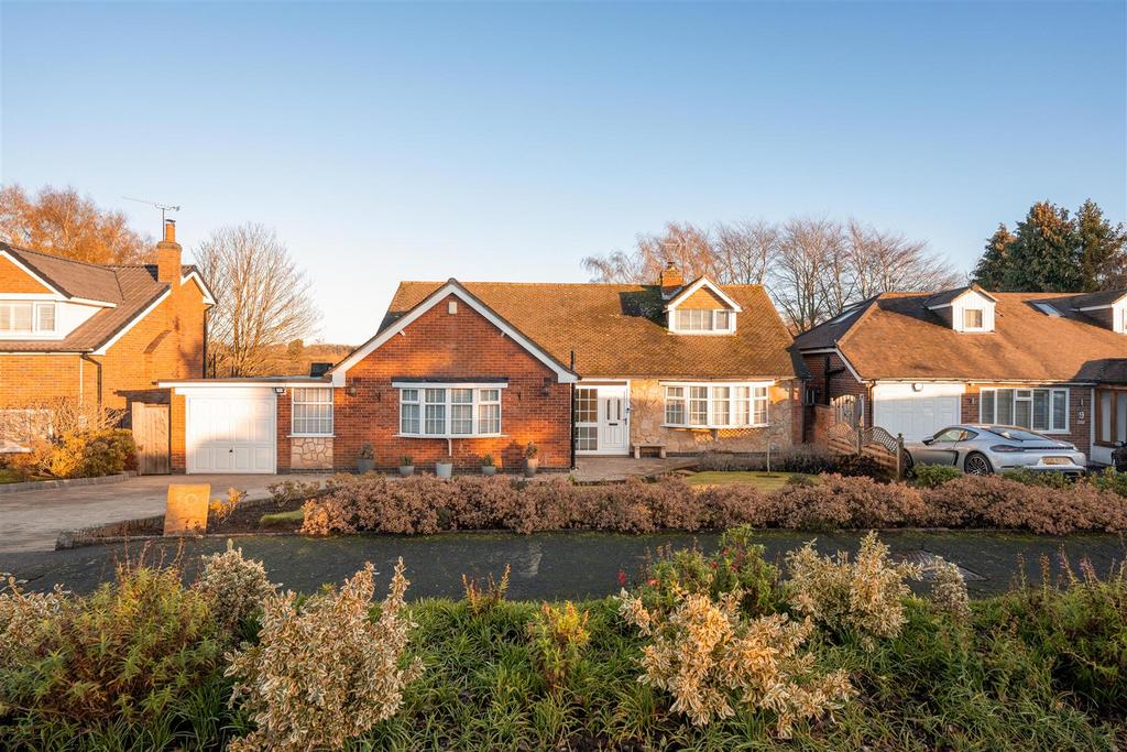 Stoneleigh Close - by Visually Rich 00026.jpg