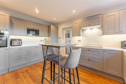 undefined, Stoneleigh Close, Stoneleigh