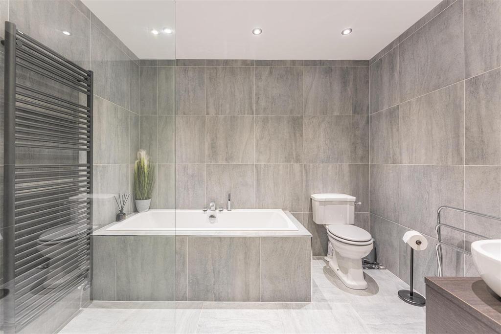 Stoneleigh Close - by Visually Rich 00104-HDR.jpg