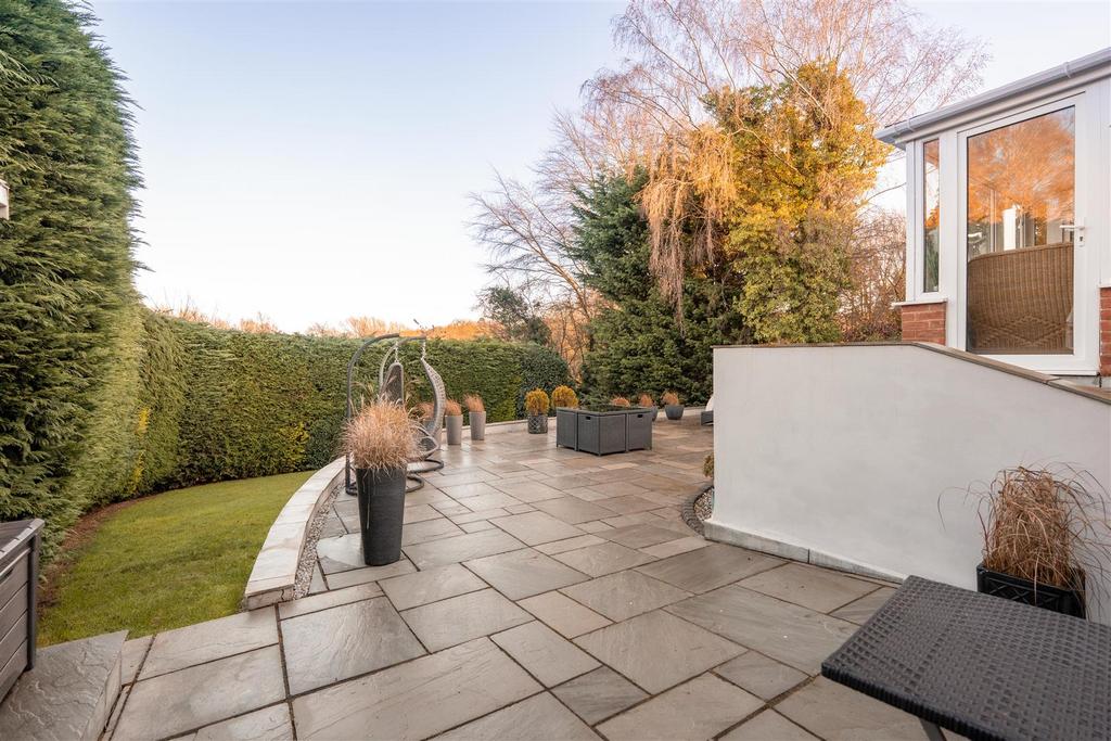 Stoneleigh Close - by Visually Rich 00036.jpg