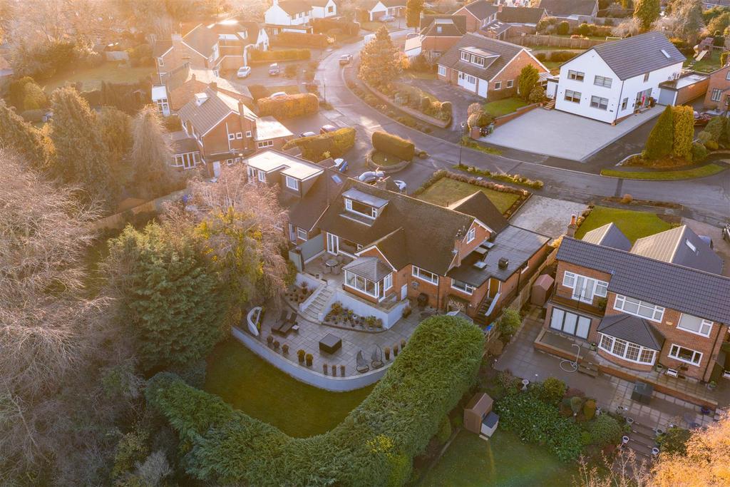 Stoneleigh Close - by Visually Rich 20251203145343