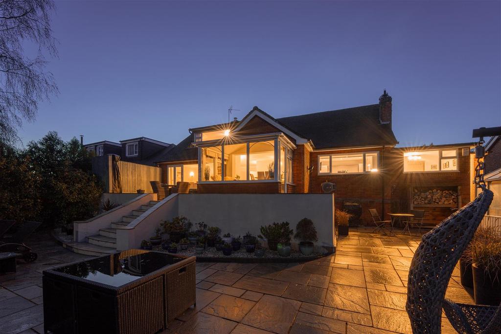 Stoneleigh Close - by Visually Rich 00164.jpg