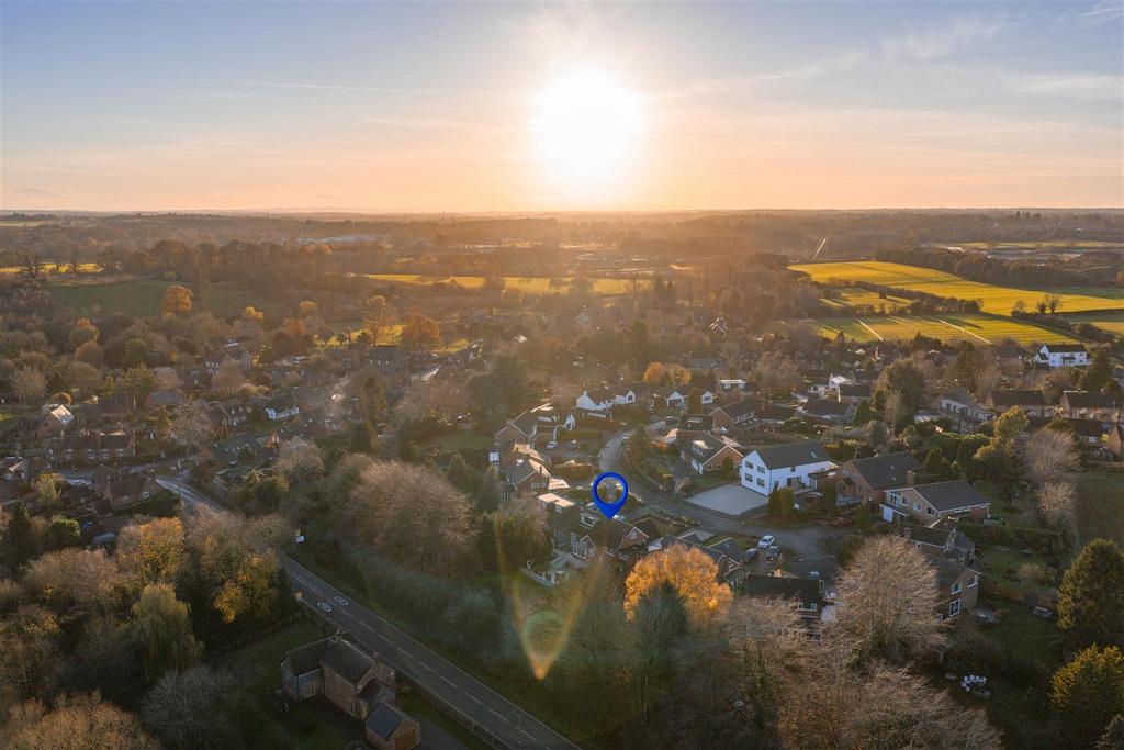 Stoneleigh Close - by Visually Rich 20251203145430