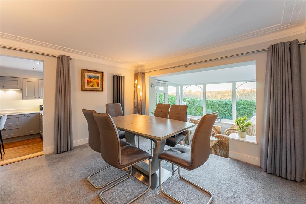 Stoneleigh Close - by Visually Rich 00059-HDR.jpg