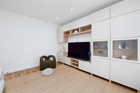 3 bedroom terraced house to rent, Dollis Hill Lane, Gladstone Park, London NW2