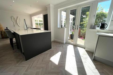 4 bedroom detached house for sale, Stalyhill Drive, Stalybridge SK15