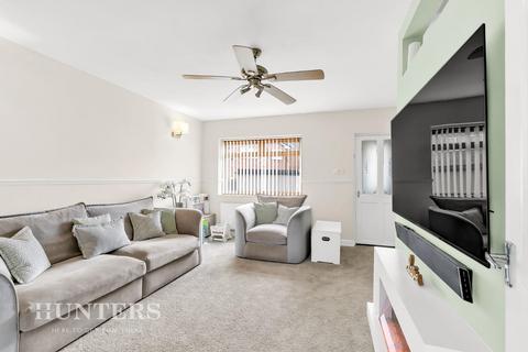 3 bedroom semi-detached house for sale, Hillingdon Close, Failsworth, Oldham