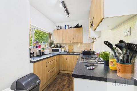 4 bedroom semi-detached house for sale, Old Lane, Beeston, Leeds, LS11