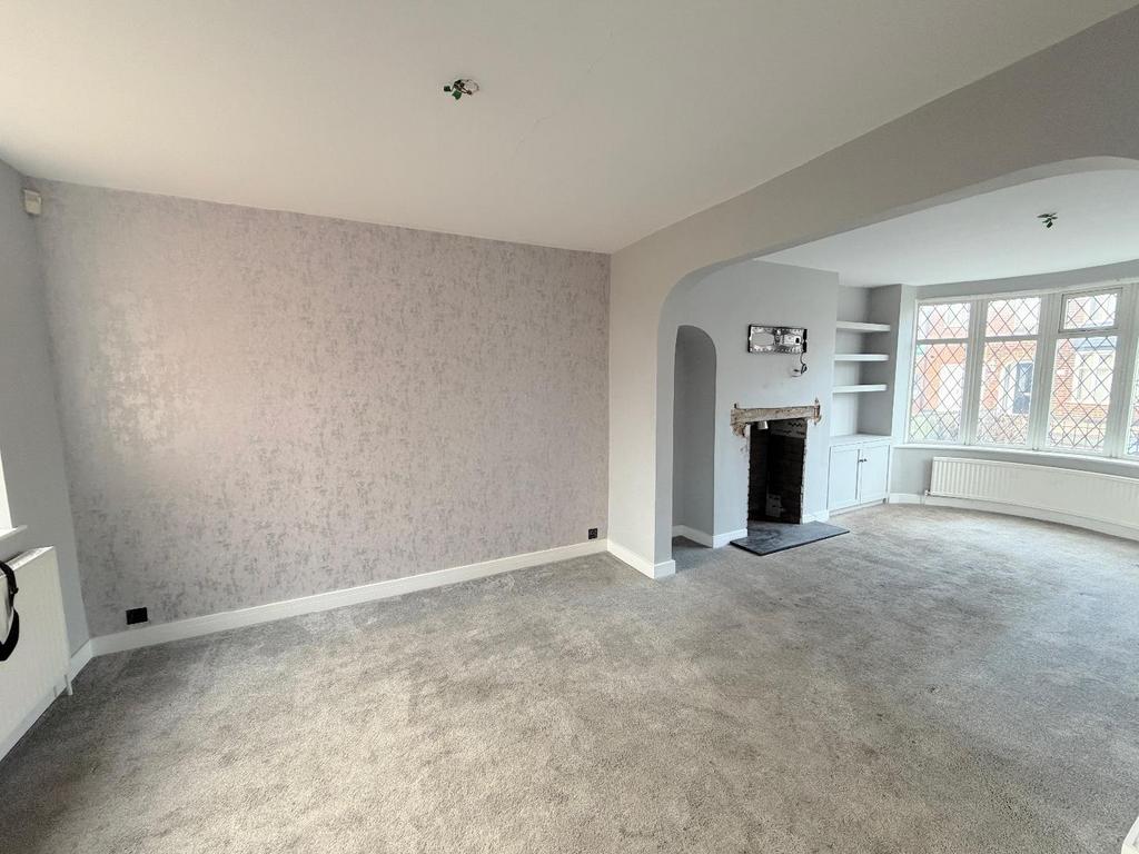 Lounge / dining area