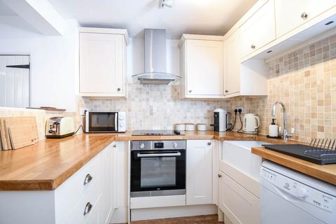 2 bedroom terraced house to rent, Alma Place, High Street, Marlborough, Wiltshire, SN8