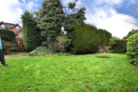 2 bedroom detached bungalow for sale, Petts Wood Road, Petts Wood