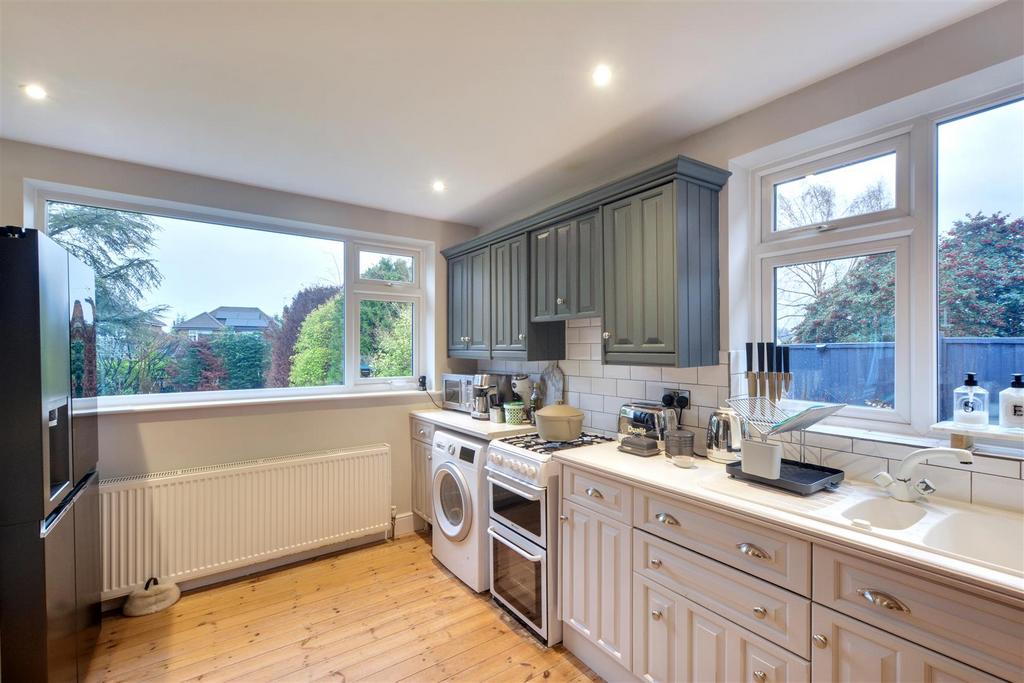 Kitchen 4.jpeg