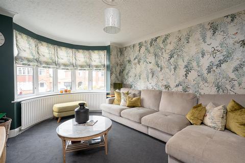 4 bedroom semi-detached house for sale, Newland Park Drive, York, YO10 3HP