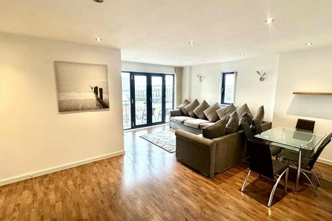 2 bedroom apartment for sale, South Quay, Kings Road, Swansea