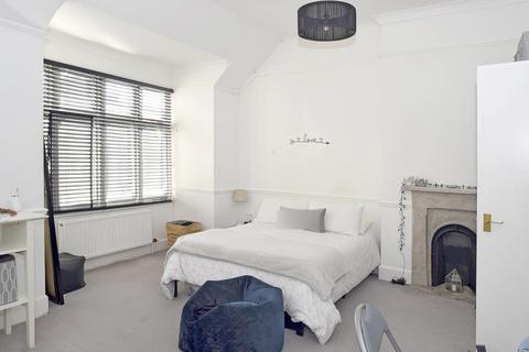 Studio to rent, Brock Lane, Maidenhead, SL6