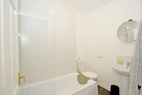 Studio to rent, Brock Lane, Maidenhead, SL6