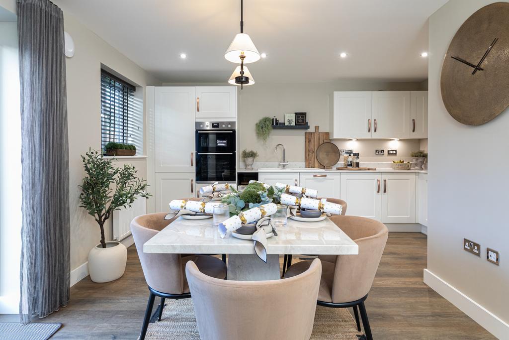 Kitchen dining