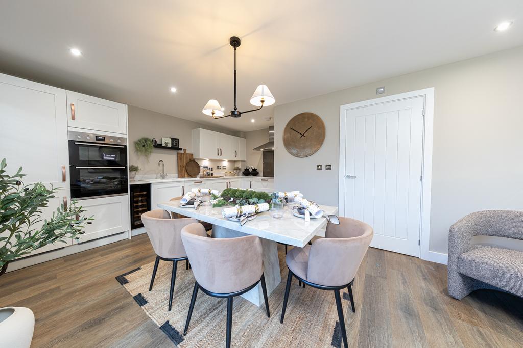 Kitchen dining