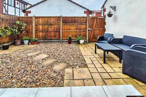 3 bedroom end of terrace house for sale, Littlemoor Road, Weymouth