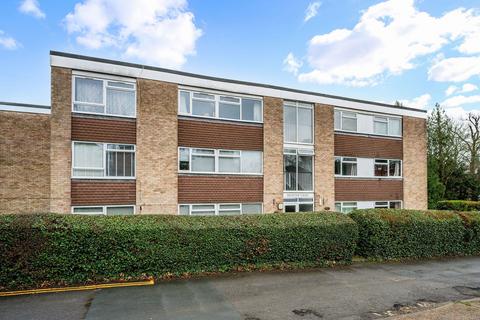 2 bedroom flat for sale, Wray Common Road, Reigate RH2