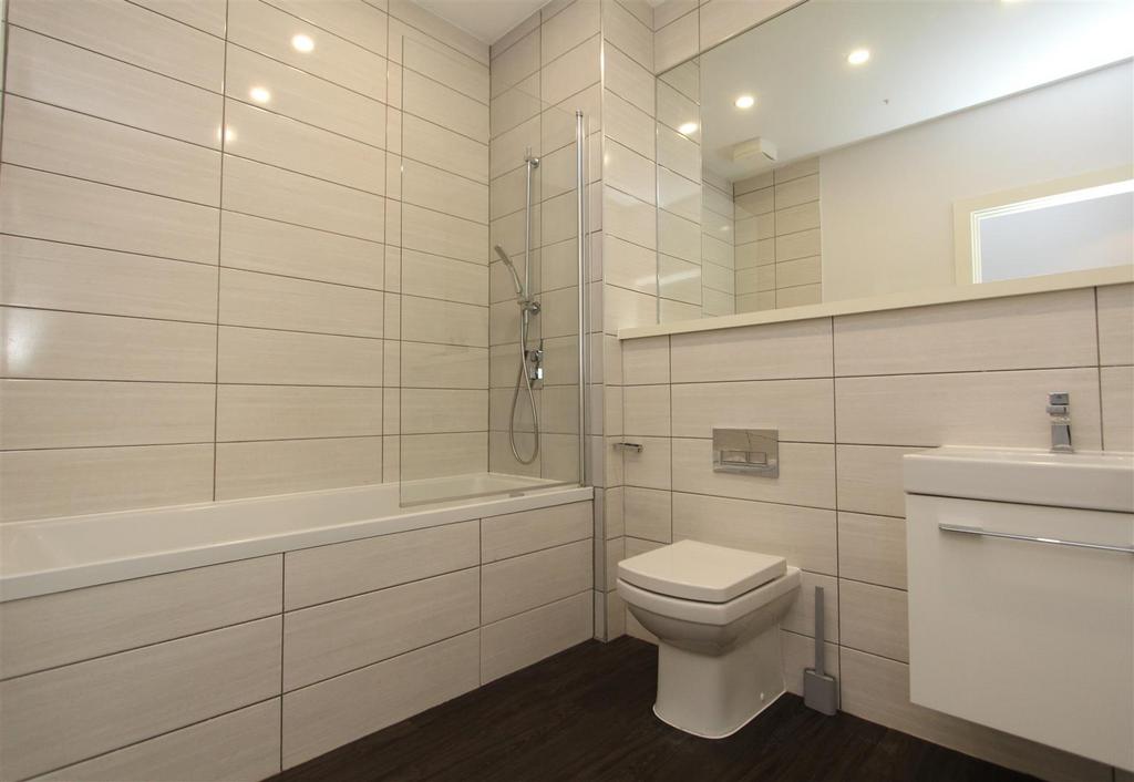 Bathroom.JPG