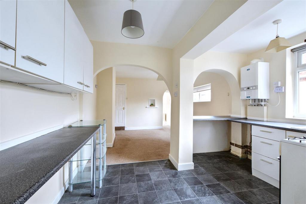 Kitchen 1.jpeg