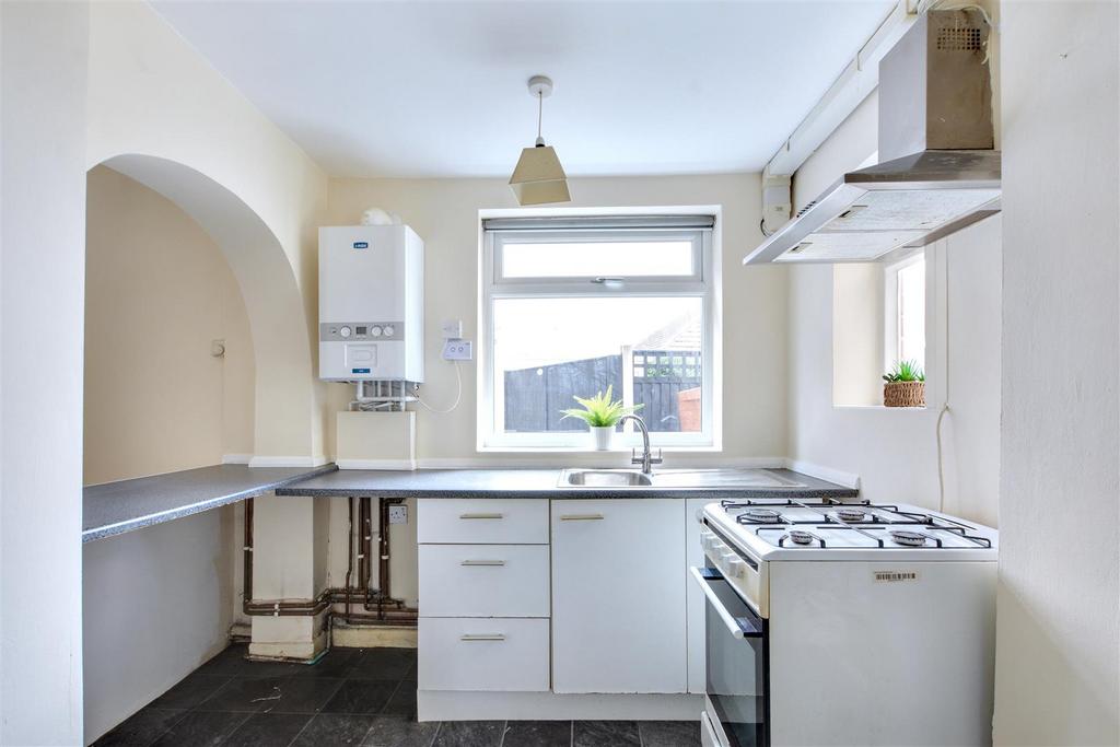 Kitchen 3.jpeg