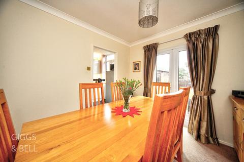 3 bedroom semi-detached house for sale, Luton, Bedfordshire, LU2