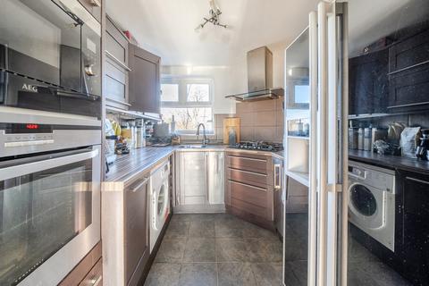 2 bedroom flat for sale, Park Road North, Chiswick, London, W4