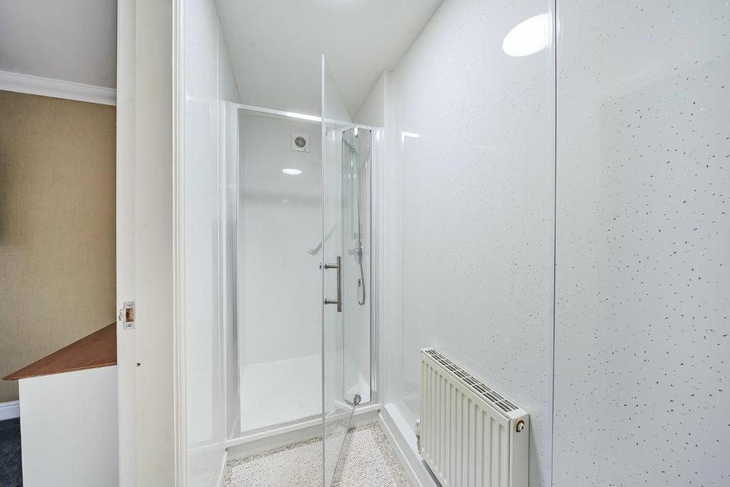 29 Kaye Drive - Shower Room.jpg
