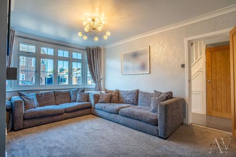 5 bedroom terraced house for sale, Maclennan Avenue, Rainham