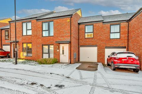 3 bedroom terraced house for sale, Towpath Drive, Walsall WS8