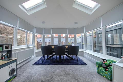 3 bedroom semi-detached house for sale, Eastleigh, Thornaby