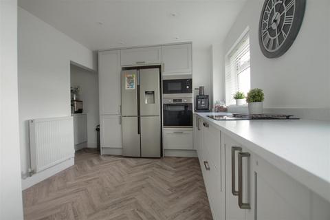 3 bedroom semi-detached house for sale, Eastleigh, Thornaby